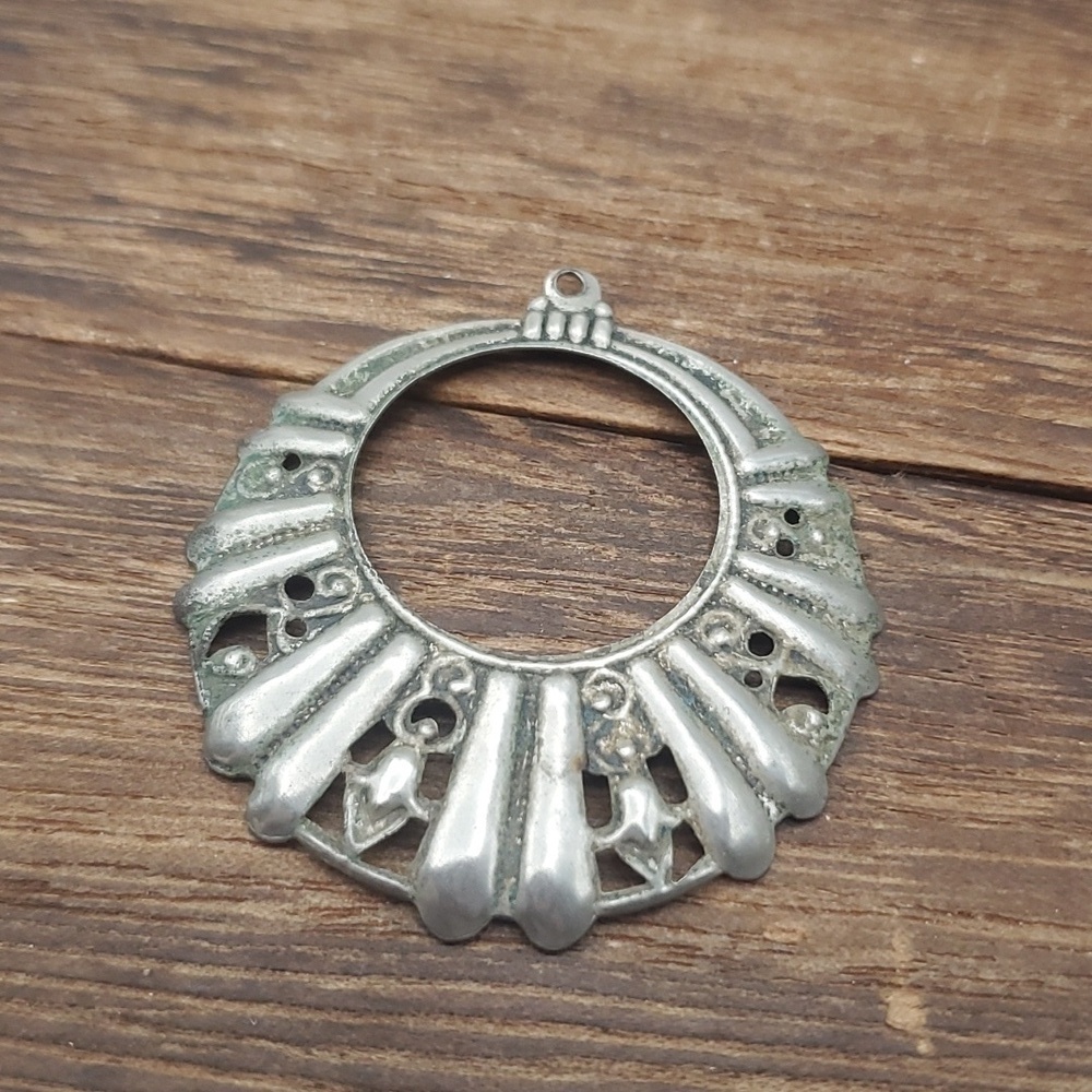 Midevial veil amulet necklace pendant